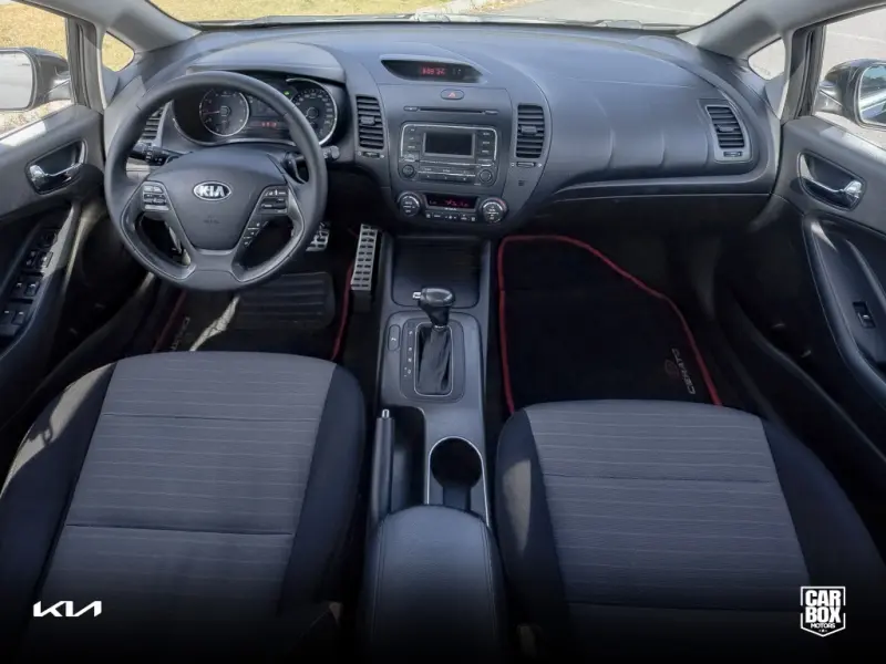 Cerato Sedan - Foto