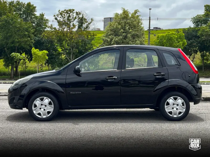 Fiesta Hatch - Foto