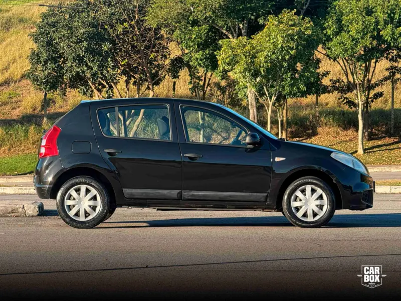 Sandero - Foto