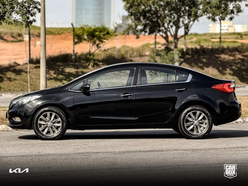 Cerato Sedan - Foto