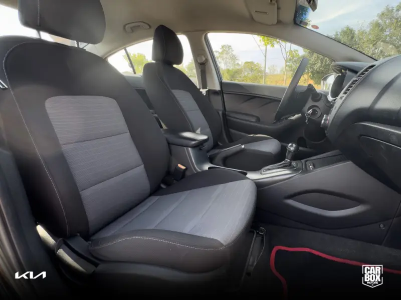 Cerato Sedan - Foto