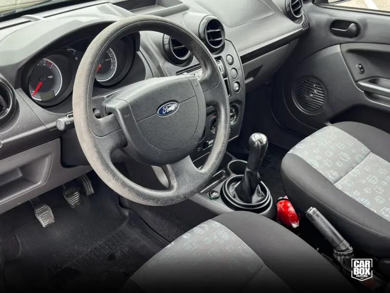 Fiesta Hatch - Foto