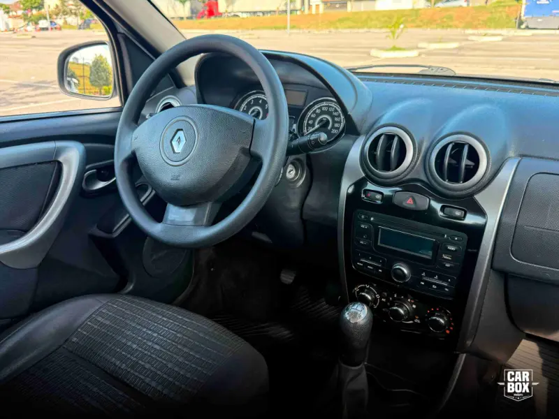 Sandero - Foto