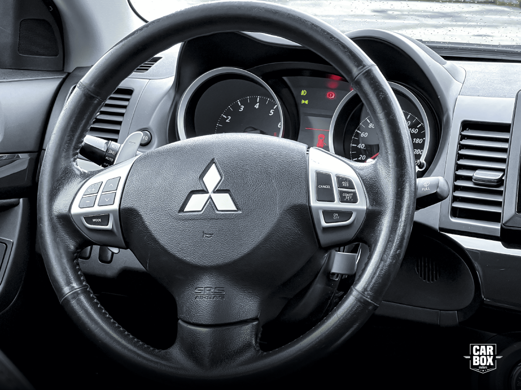 Lancer - Foto
