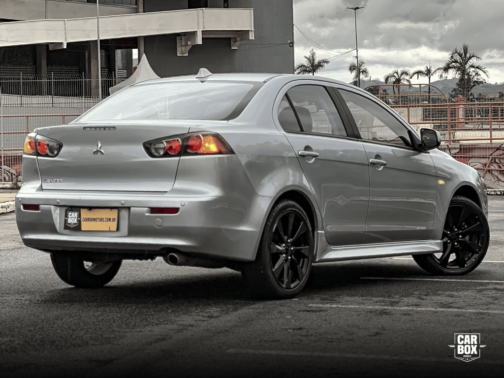 Lancer - Foto