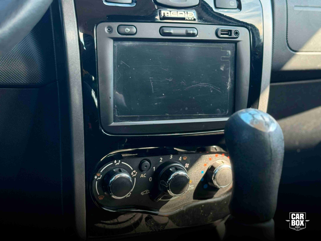Sandero - Foto
