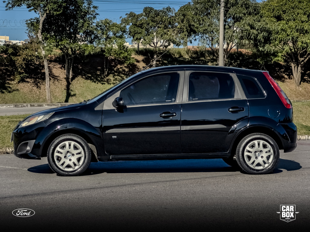 Fiesta Hatch - Foto