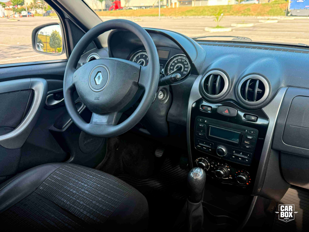 Sandero - Foto